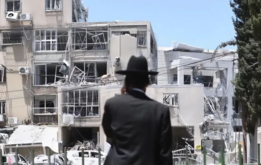 זה הסכום שמדינת ישראל מעניקה למי ששרד פגיעה ישירה בטיל זה הסכום שמדינת ישראל מעניקה למי ששרד פגיעה ישירה בטיל