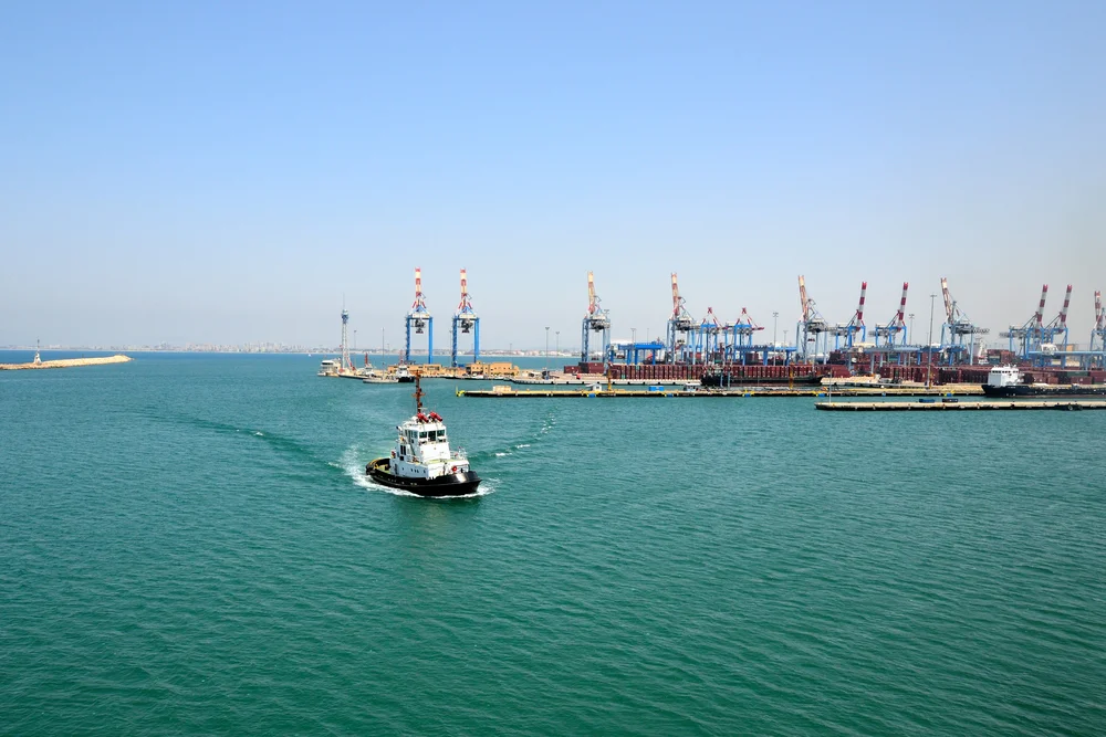 אזעקות וטילים מעל הסירה: ישראלים נתקעו מול חופי חיפה אזעקות וטילים מעל הסירה: ישראלים נתקעו מול חופי חיפה