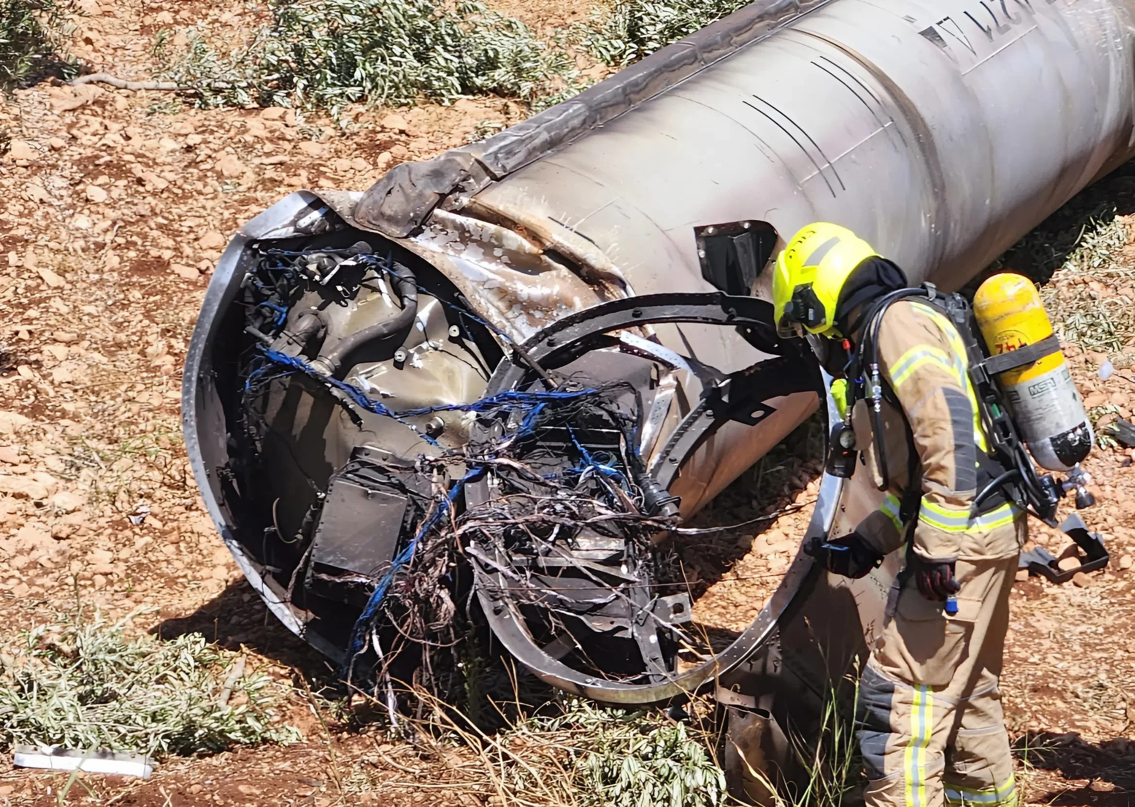 עם צוות ייעודי לניטור חומרים מסוכנים: כך הלוחמים נטרלו את שאריות הטיל האיראני בצפון