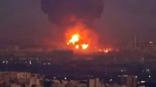 תוהו ובוהו באיראן: הכלכלה קורסת והאינטרנט הושבת