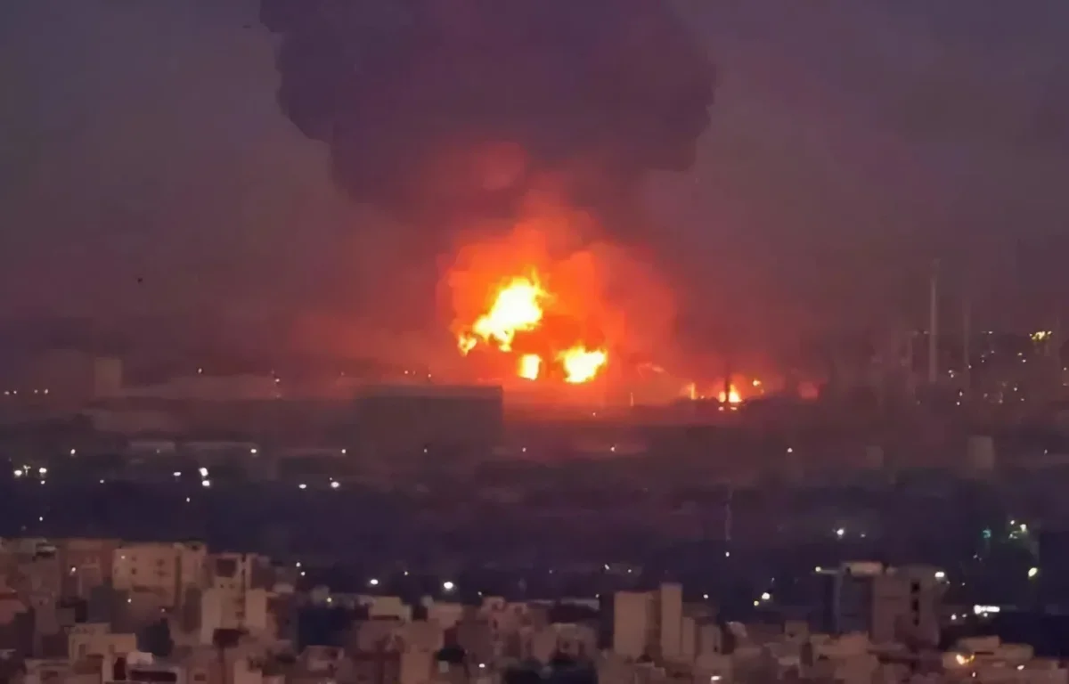 תוהו ובוהו באיראן: הכלכלה קורסת והאינטרנט הושבת