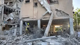 פגיעות בגוש דן: 4 פצועים קשה בחולון, נזק כבד בבורסה