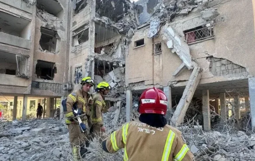 “נס עצום: ארבעה טילים בליסטיים נפלו באזורים מאוכלסים – ללא אבדות בנפש “נס עצום: ארבעה טילים בליסטיים נפלו באזורים מאוכלסים – ללא אבדות בנפש