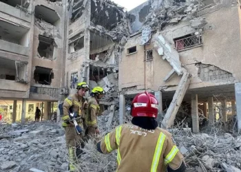 “נס עצום: ארבעה טילים בליסטיים נפלו באזורים מאוכלסים – ללא אבדות בנפש “נס עצום: ארבעה טילים בליסטיים נפלו באזורים מאוכלסים – ללא אבדות בנפש