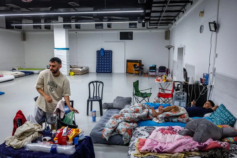 הוראות פיקוד העורף שברו את ההורים: ״אין מיגון, אין תחבורה – רק הנחיות מנותקות״