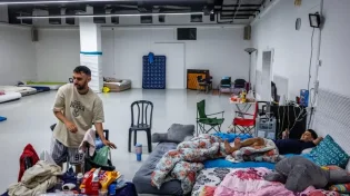 הוראות פיקוד העורף שברו את ההורים: ״אין מיגון, אין תחבורה - רק הנחיות מנותקות״