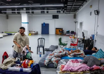 הוראות פיקוד העורף שברו את ההורים: ״אין מיגון, אין תחבורה – רק הנחיות מנותקות״ הוראות פיקוד העורף שברו את ההורים: ״אין מיגון, אין תחבורה – רק הנחיות מנותקות״