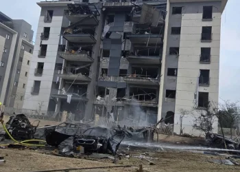 פיצוץ טיל בבאר שבע: הרס נרחב ושבעה פצועים במצב קל