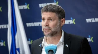 11 ימים, אפס שקלים: כך נתקע המענק שחיוני לאלפי מפונים