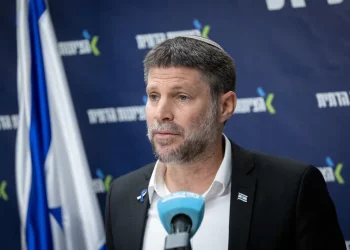 11 ימים, אפס שקלים: כך נתקע המענק שחיוני לאלפי מפונים