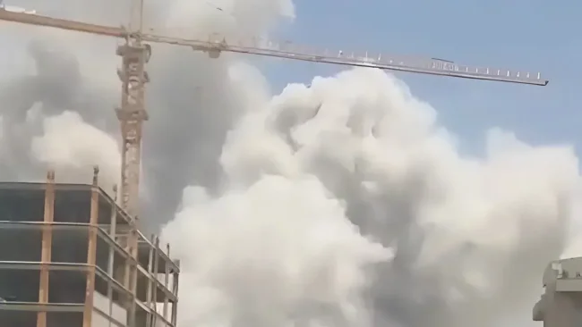 עשן, פיצוץ וחיסול מדויק: כך נראתה התקיפה על בסיס המהפכה