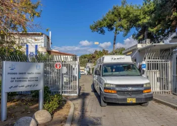 קרב על הגופות: עימות חריג בין משרד הבריאות למשטרה סביב זיהוי החללים