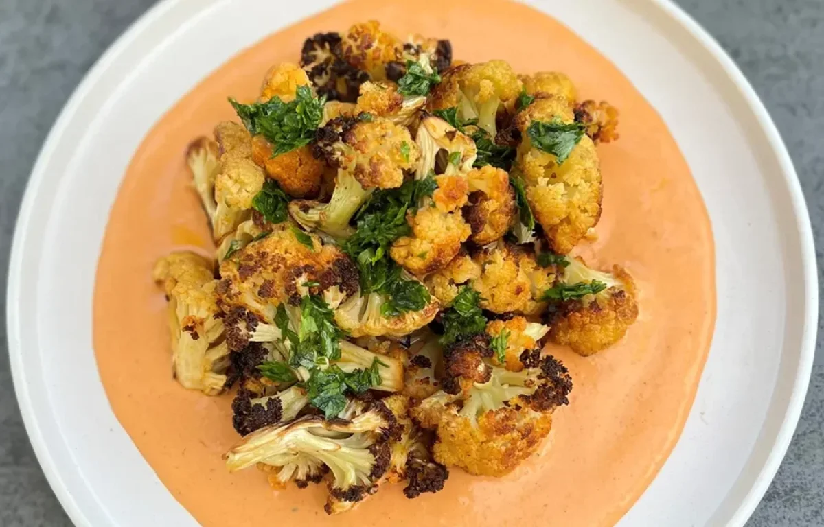 כרובית בתנור? רק ככה! המתכון שיהפוך כל סלט לחגיגה