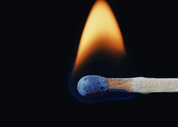 "אני טוב יותר": ההרגשה שדוקרת אותנו שוב ושוב מבפנים. מה יכול להועיל?