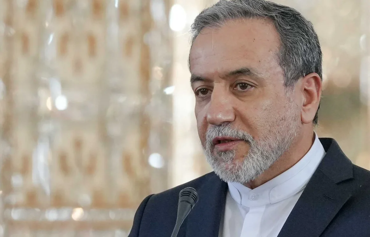 שר החוץ של איראן פרסם את הלוויות הקצינים &ndash; ואיים: "נגיב לישראל עד טיפת הדם האחרונה"