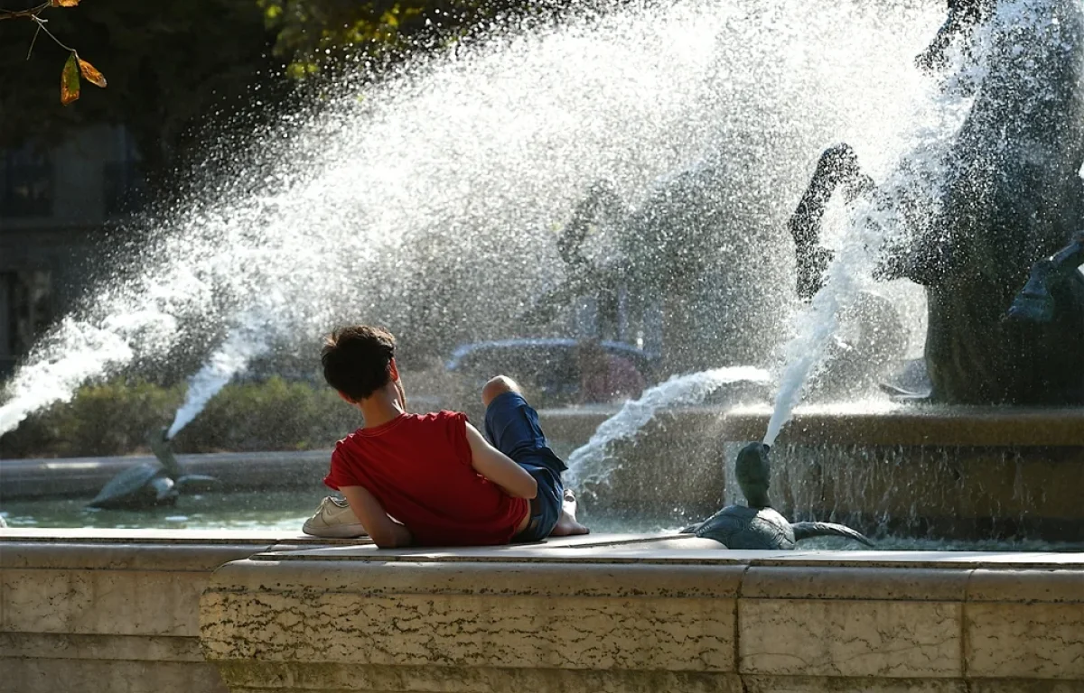 גל חום כבד באירופה: טמפרטורות חריגות, שריפות ופינויי חירום ביוון ובאיטליה