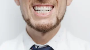 לא רק הנפש נפגעת: כך המלחמה פוגעת לך בשיניים