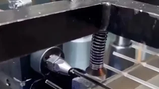 הייתם בטוחים שזה פשוט? חכו שתראו איך באמת ממלאים את זה
