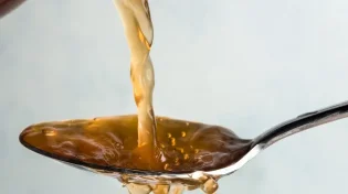 מתבלים בבריאות: מה באמת יש בתוך החומץ שלכם?