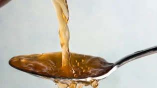 מתבלים בבריאות: מה באמת יש בתוך החומץ שלכם?