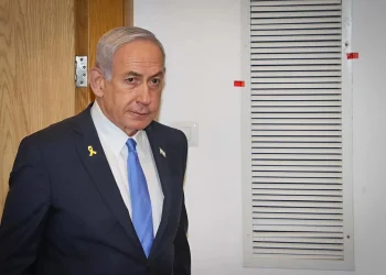 נתניהו ביקש לדחות את עדותו בשל נסיעתו לארה"ב &ndash; הפרקליטות הסכימה, אך עם הסתייגות