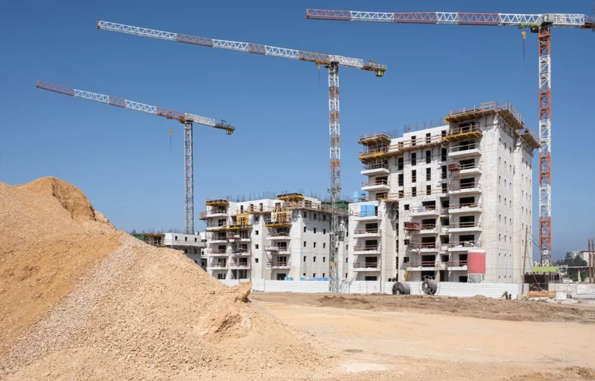 915 אלף עובדים שעתיים, מחסור חמור בבניין: כך נראה שוק העבודה של ישראל