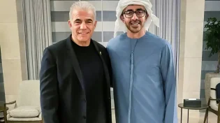 נתניהו מול לפיד: מאחורי הקלעים של מאמצי הלשכה למנוע את הביקור באמירויות