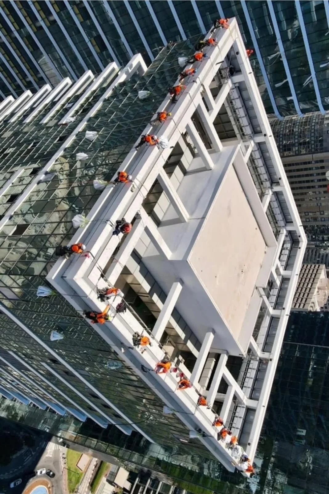 "חשבתי שזה סרט אקשן – ואז הבנתי שזה אמיתי": המבצע המסוכן שתועד באמצע העיר