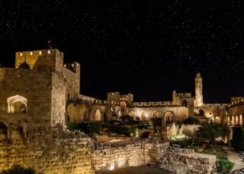 מתי יוצא צום י"ז בתמוז 2025?