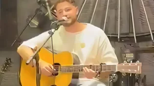 ״האח שלי נחטף - ואני שר בשבילו״: הביצוע המצמרר של רון שלא השאיר אף אחד אדיש