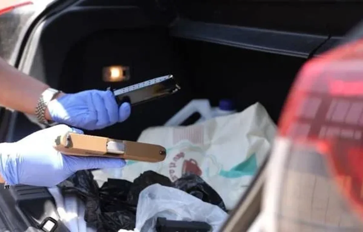 סוכן סמוי שפעל תחת היחידה המרכזית בת"א הפליל 33 חשודים בעבירות סחר בנשק ובסמים סוכן סמוי שפעל תחת היחידה המרכזית בת"א הפליל 33 חשודים בעבירות סחר בנשק ובסמים