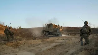 ירי נ״ט לעבר טנק בצפון עזה: שני לוחמים מצנחנים נפצעו באורח קשה