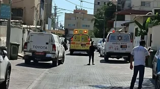 פיצוץ דרמטי בפשיטה על בית בג'לג'וליה: שני שוטרים נפצעו, מטען הופעל מבפנים