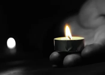 מהחושך לאור: אלו הצדיקים שמלווים אותנו דווקא בימי האבל של חודש אב