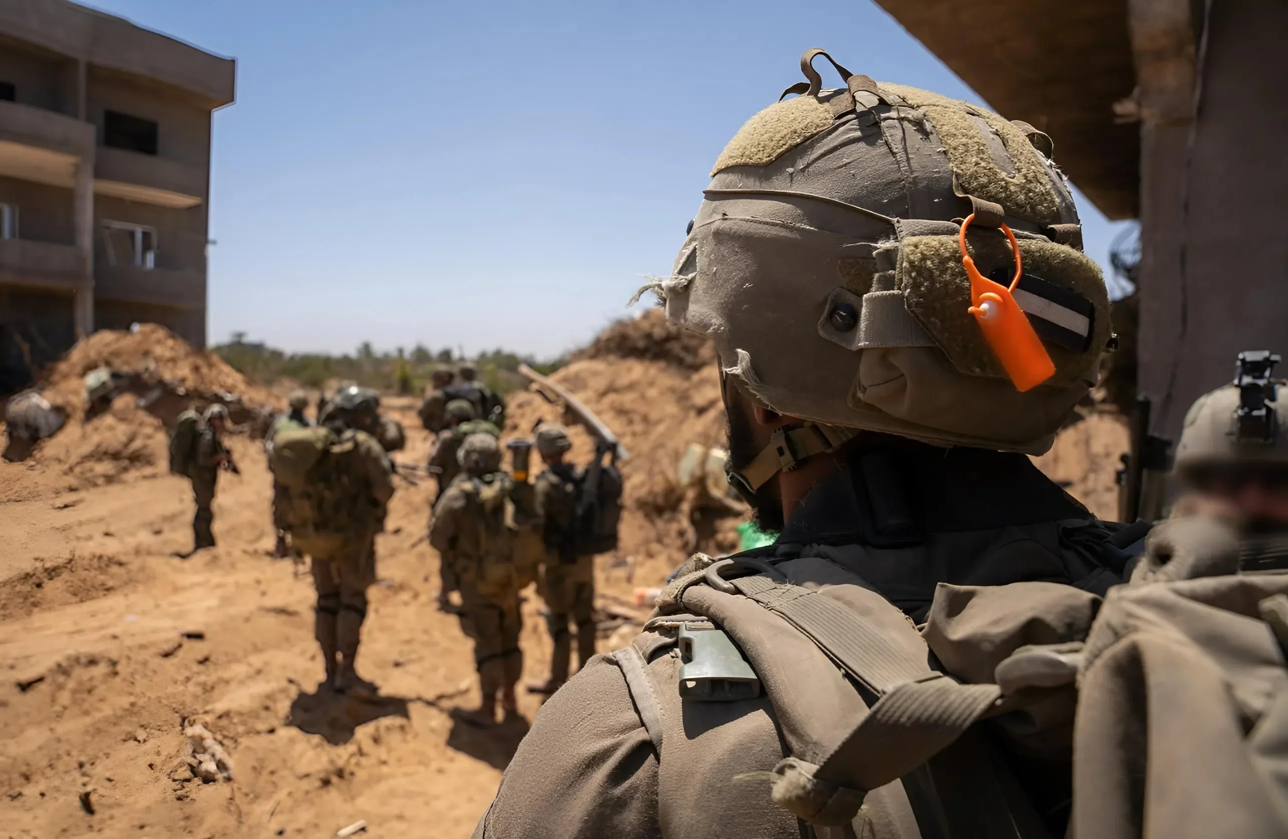 קצין ולוחם מסיירת גולני נהרגו בפיצוץ מטען בחאן יונס קצין ולוחם מסיירת גולני נהרגו בפיצוץ מטען בחאן יונס