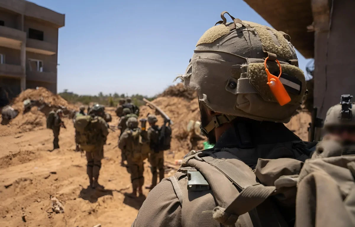 קצין ולוחם מסיירת גולני נהרגו בפיצוץ מטען בחאן יונס קצין ולוחם מסיירת גולני נהרגו בפיצוץ מטען בחאן יונס