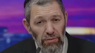 הרב עמנואל מזרחי: "כך תטהרו את הבית מעין הרע והשפעות שליליות - בפעולה אחת פשוטה"