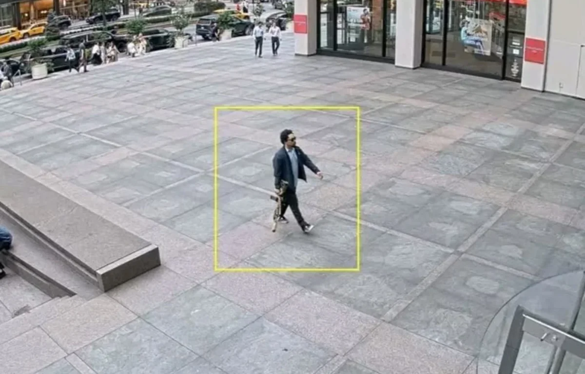 טרגדיה בלב מנהטן: ארבעה נרצחו, בהם שוטר – היורה התאבד טרגדיה בלב מנהטן: ארבעה נרצחו, בהם שוטר – היורה התאבד