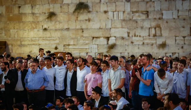 "לא סתם אבלות". איך נכון להסתכל על מנהגי האבלות בימי אלו?