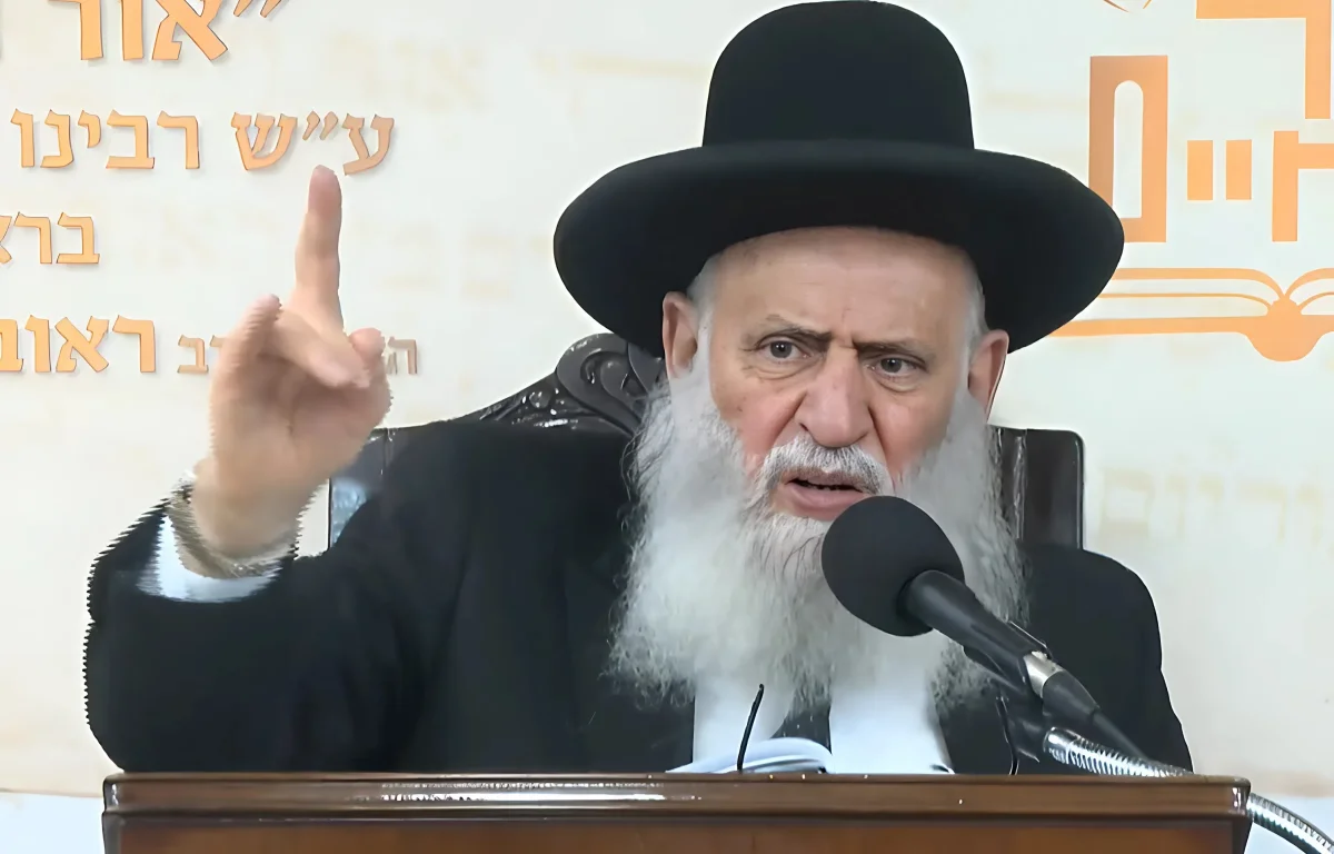 הרב ראובן אלבז: ביום שנחרב הבית נולד המשיח הרב ראובן אלבז: ביום שנחרב הבית נולד המשיח