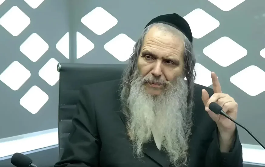 הרב שלום ארוש חורץ גורלות: "איפה שיש שקר אין מזל" הרב שלום ארוש חורץ גורלות: "איפה שיש שקר אין מזל"