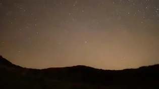 ״השאיר את המצלמה קפואה כל הלילה רק כדי להזכיר לך משהו חשוב על החיים״