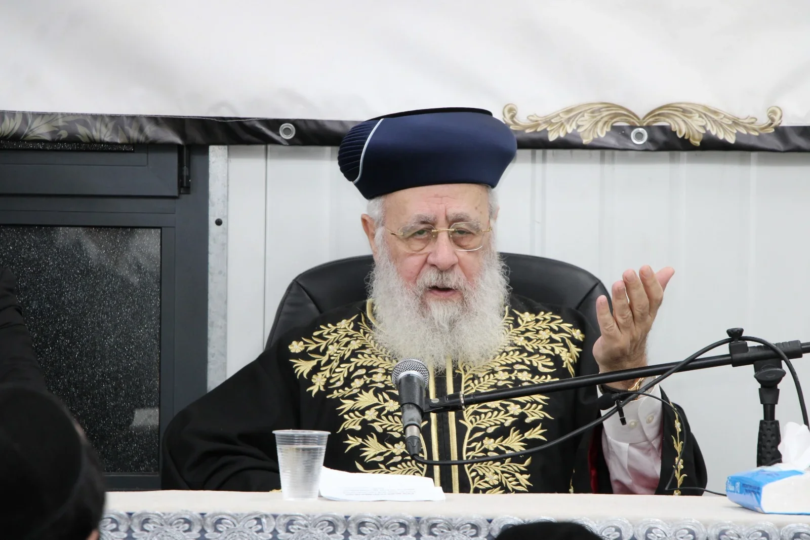 הראשון לציון הגר"י יוסף בשיעור חיזוק בבני ברק: ״הכח של בין הזמנים מלווה אתכם עד אלול״