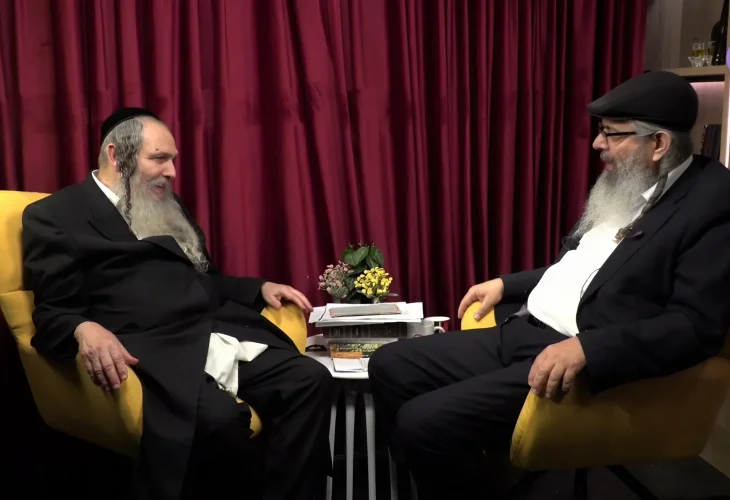 "הרבי מלובביץ' ידע את זה לפני כולם": הרב שלום ארוש
