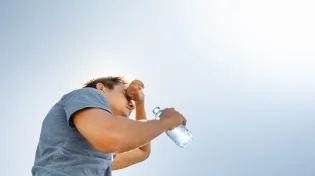 גל חום קיצוני מגיע לישראל: במד"א מזהירים מסכנת חיים