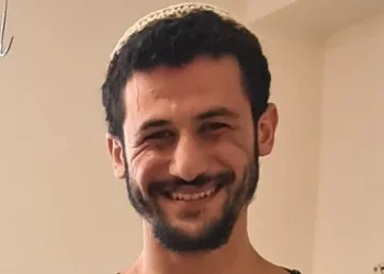 "הרגשתי שאני נפרד מהעולם": לוחם מילואים הוכש על ידי נחש וצנח מחוסר הכרה. הרופאים נדהמו מהנס "הרגשתי שאני נפרד מהעולם": לוחם מילואים הוכש על ידי נחש וצנח מחוסר הכרה. הרופאים נדהמו מהנס