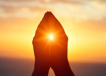 הרב ארז קדוסי: המזמור הסגולתי שפותח שערי שמיים הרב ארז קדוסי: המזמור הסגולתי שפותח שערי שמיים