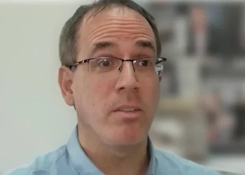 "כאבתי כל בוקר" זינוק חד בתופעת חריקת השיניים מאז תחילת המלחמה