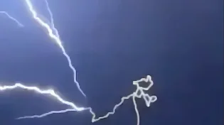 מופע הברקים בשמי פלורידה: פלאי הבריאה או אות אזהרה?