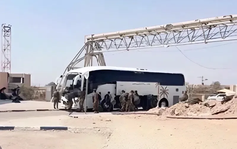 48 מעלות בלי חשמל: עשרות חיילות התעלפו והתייבשו בבסיס בדרום